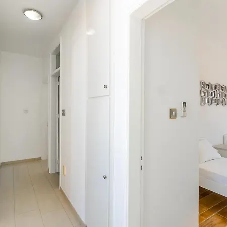 Amelia By Ezoria * Perivolia