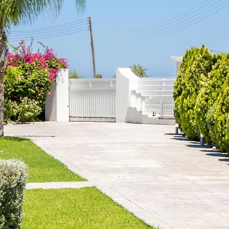 Amelia By Ezoria Vilă *