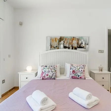 Amelia By Ezoria Perivolia