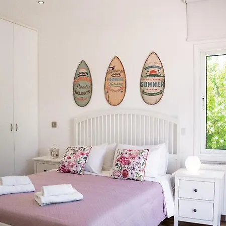 Amelia By Ezoria * Perivólia