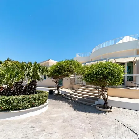 Villa Amelia By Ezoria *