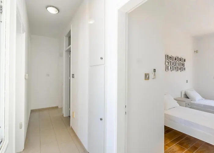 Amelia By Ezoria * Perivolia