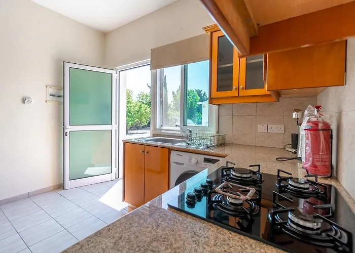 Amelia By Ezoria Villa Perivólia