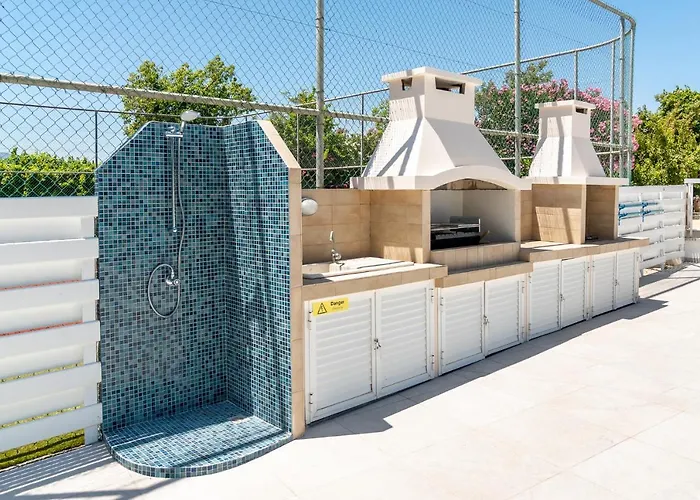 Βίλα Amelia By Ezoria *