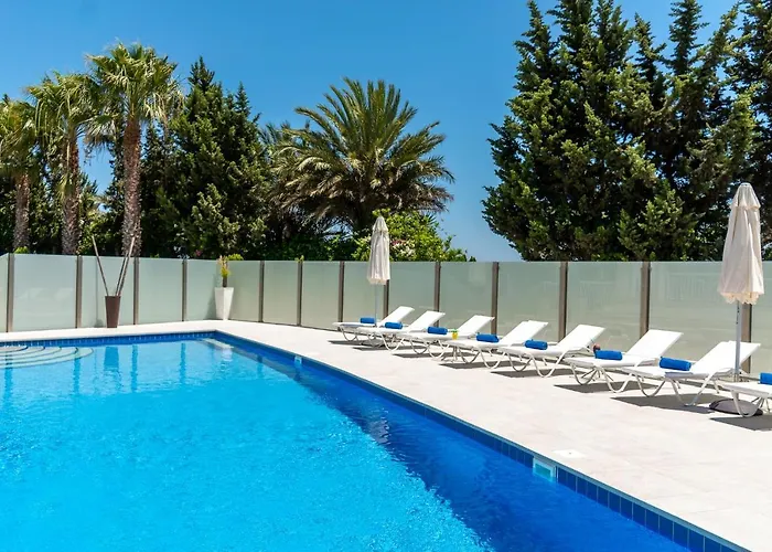 Vila Amelia By Ezoria Perivolia