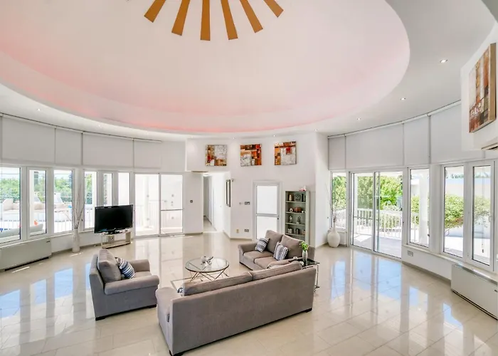 Vila Amelia By Ezoria *