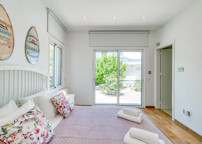 Βίλα Amelia By Ezoria