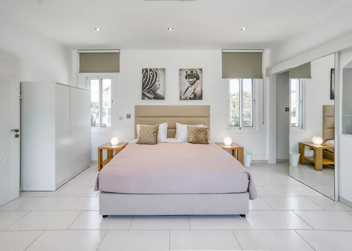 Villa Amelia By Ezoria